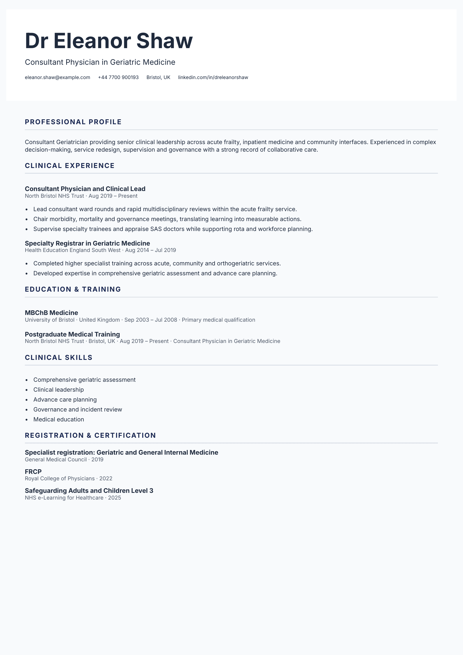 Consultant doctor CV template